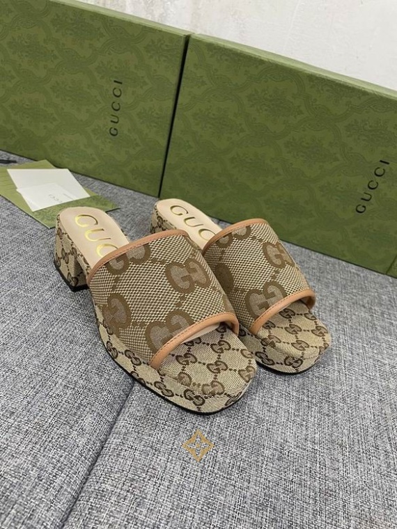 Gucci Sandals 114051