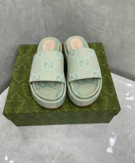 Gucci Sandals 115226