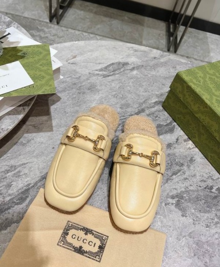 Gucci Sandals 115233
