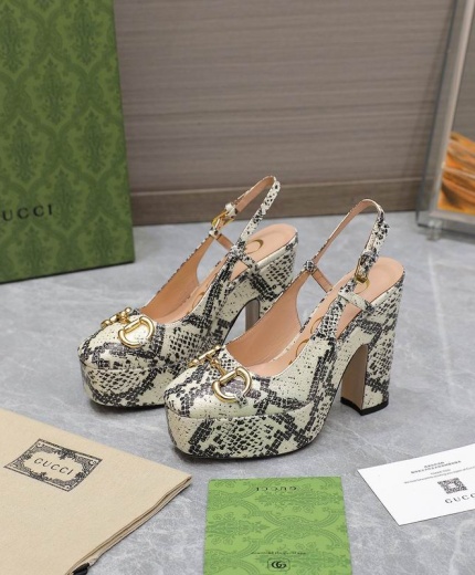 Gucci Casual Heels 115246