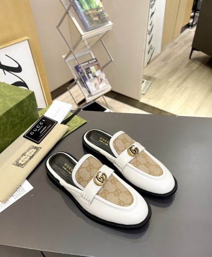 Gucci Sandals 116381