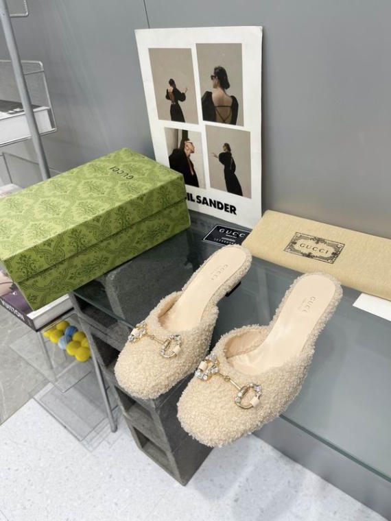 Gucci Sandals 116384