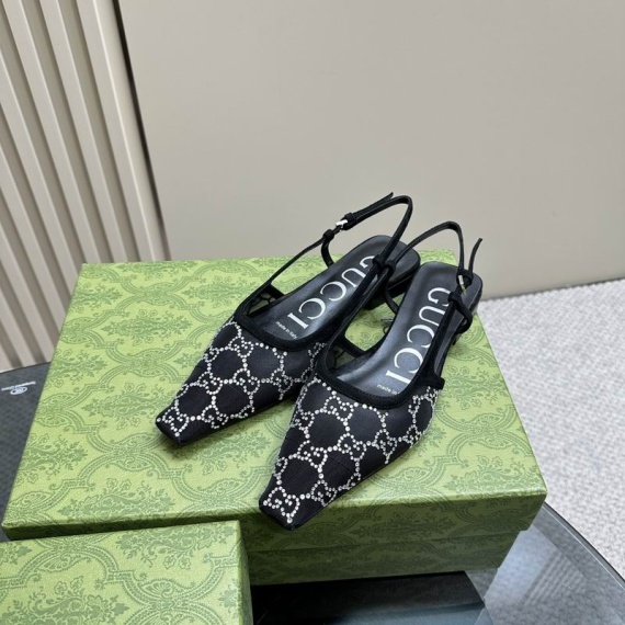 Gucci Sandals 116785