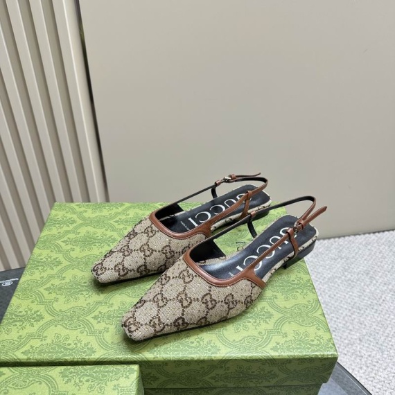Gucci Sandals 116786