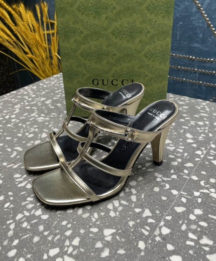 Gucci Sandals 116792