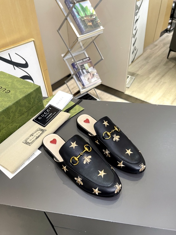 Gucci Sandals 117758