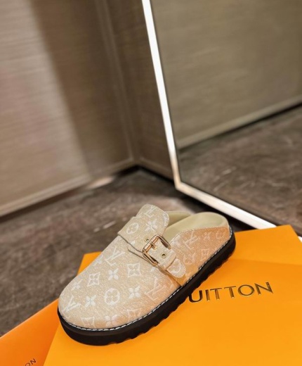 LV Slippers-Sandals 122198