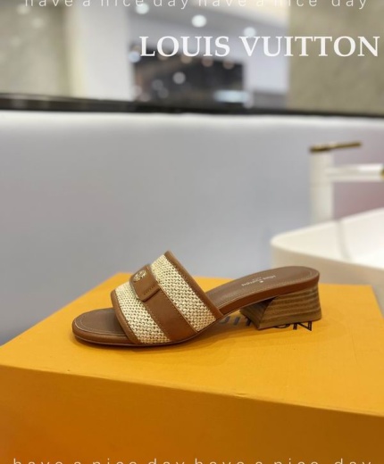 LV Slippers-Sandals 122201
