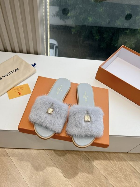 LV Slippers-Sandals 122546