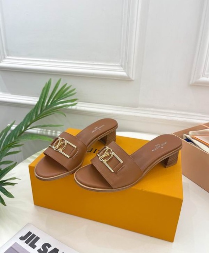 LV Slippers-Sandals 123022