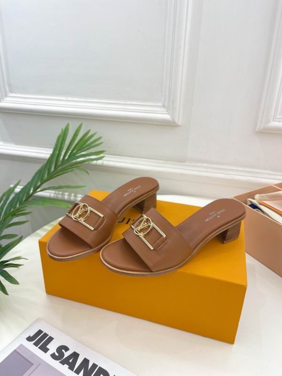 LV Slippers-Sandals 123022