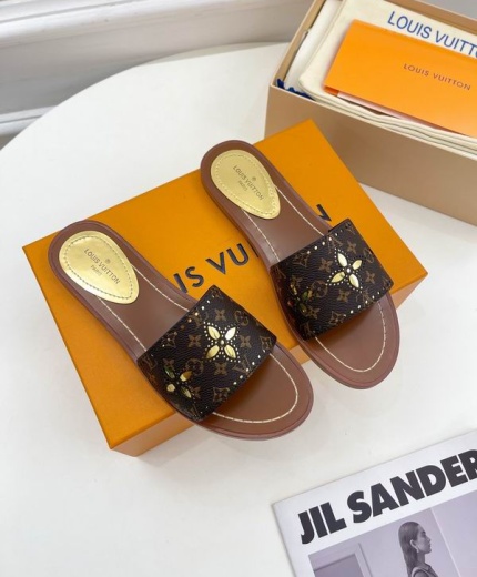 LV Slippers-Sandals 123024