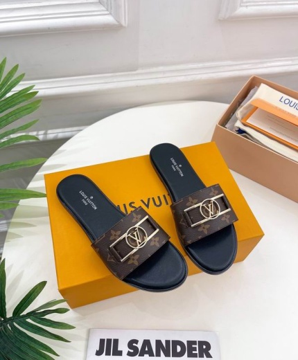 LV Slippers-Sandals 123025