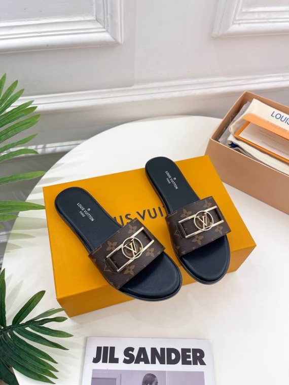 LV Slippers-Sandals 123025