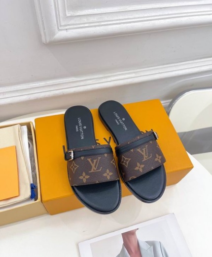 LV Slippers-Sandals 123026