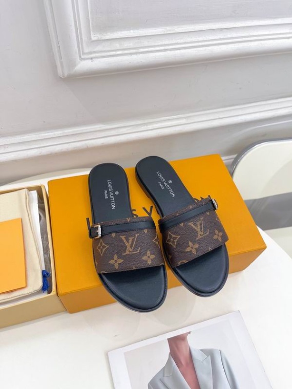 LV Slippers-Sandals 123026