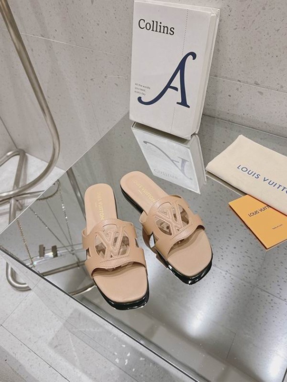 LV Slippers-Sandals 124476