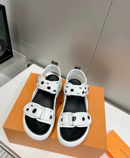 LV Slippers-Sandals 128295