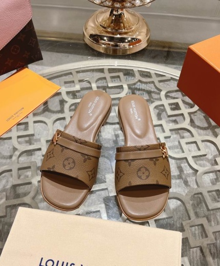 LV Slippers-Sandals 128305