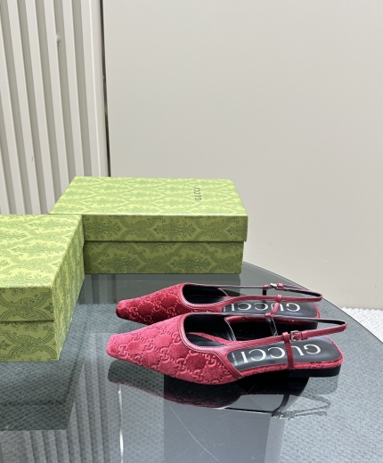 Gucci Sandals 128501