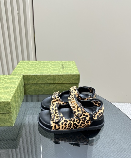 Gucci Sandals 128503