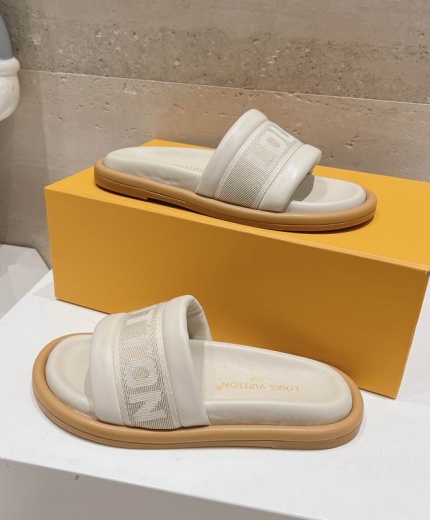 LV Slippers-Sandals 128823
