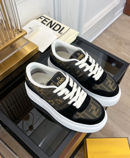 Fendi Low Shoes 132186
