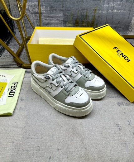 Fendi Low Shoes 132285