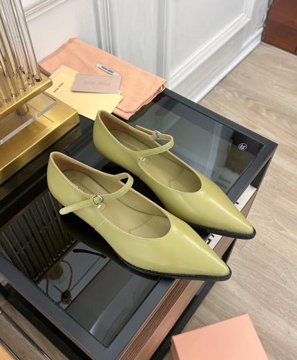 Miu Miu Shoes 132303