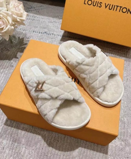 LV Slippers-Sandals 132388