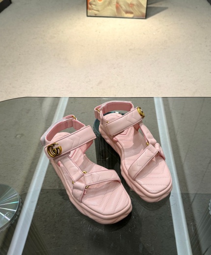 Gucci Sandals 133914