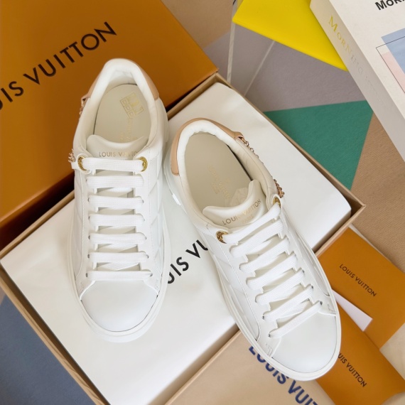 LV Shoes 135918
