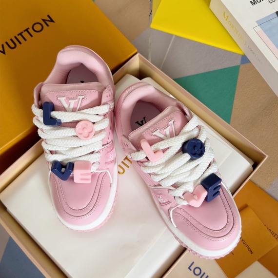 LV Shoes 135919