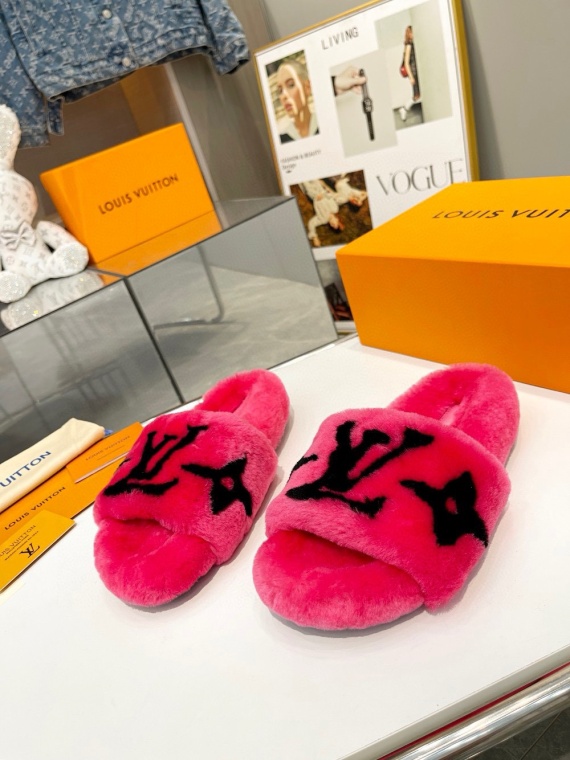 LV Slippers-Sandals 135934