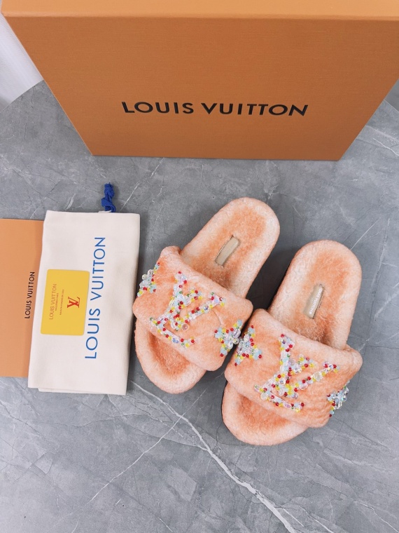 LV Slippers-Sandals 135938