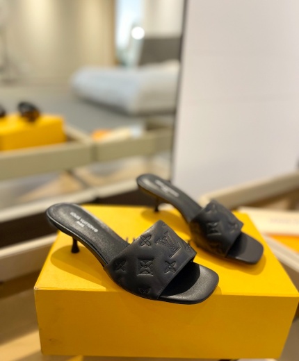 LV Heels 136033