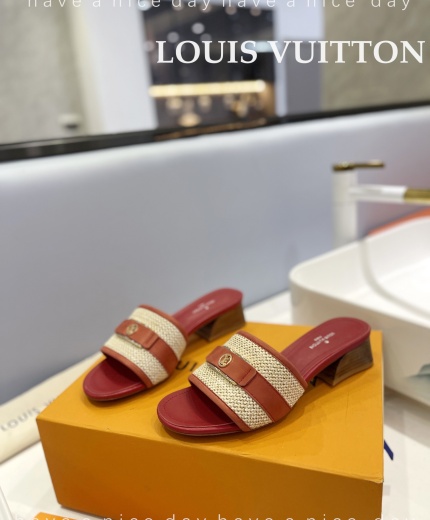 LV Slippers-Sandals 136034