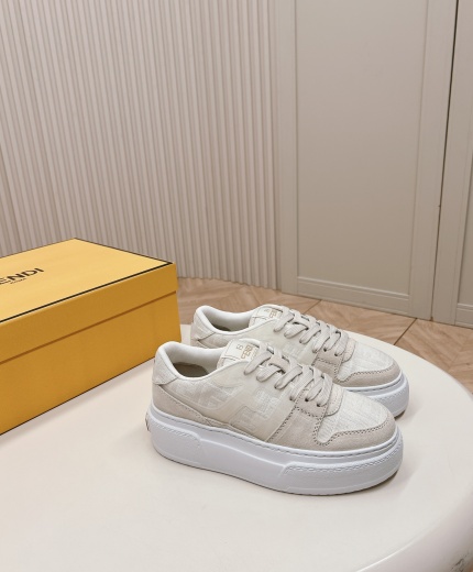 Fendi Low Shoes 136211