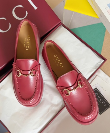 Gucci Casual Shoes 138025