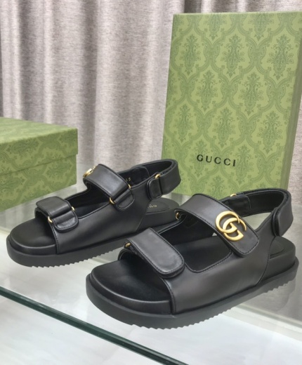 Gucci Sandals 138032