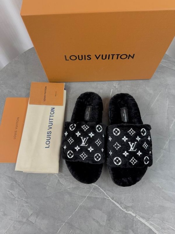 LV Slippers-Sandals 138942