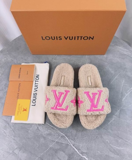 LV Slippers-Sandals 138943