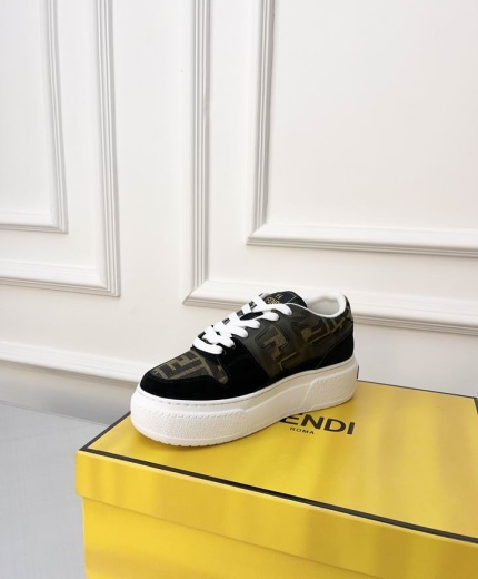 Fendi Low Shoes 139051