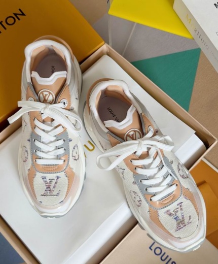LV Shoes 139291