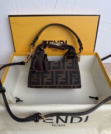 Fendi Bag 010901