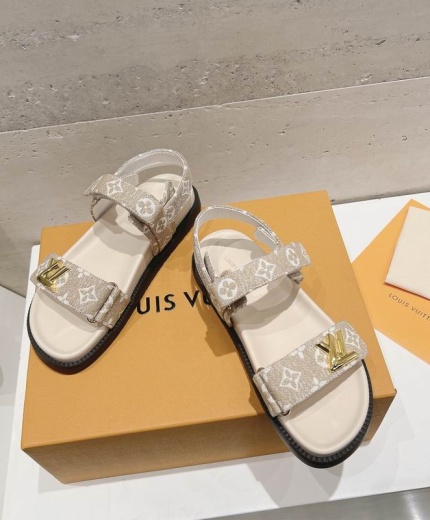 LV Slippers-Sandals 1963888