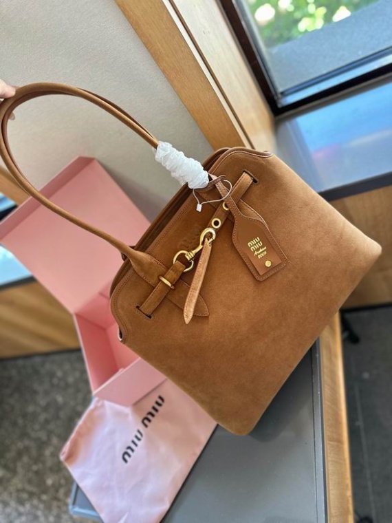 Miu Miu 111602