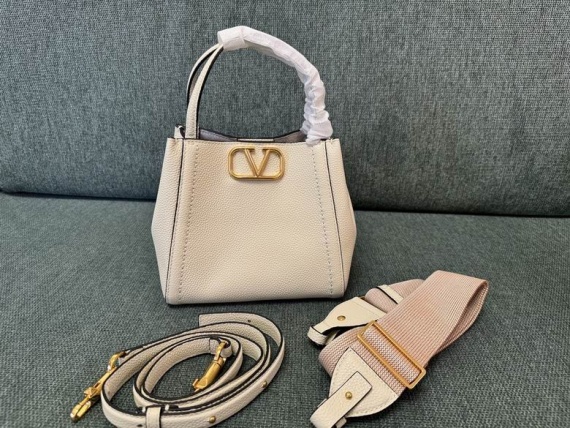 Valentino 6099 - Image 4