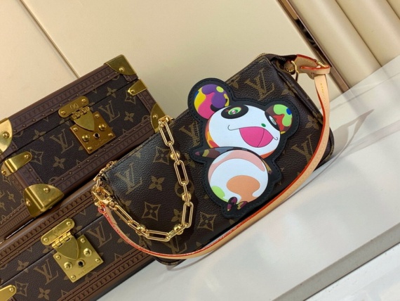 LV Bag M13440