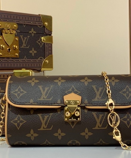 LV Bag M13566